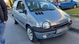 Renault twingo, sehr sparsam und fast zwei... - Renault Twingo aus 2003 mit Benzin-Antrieb: Kleinwagen