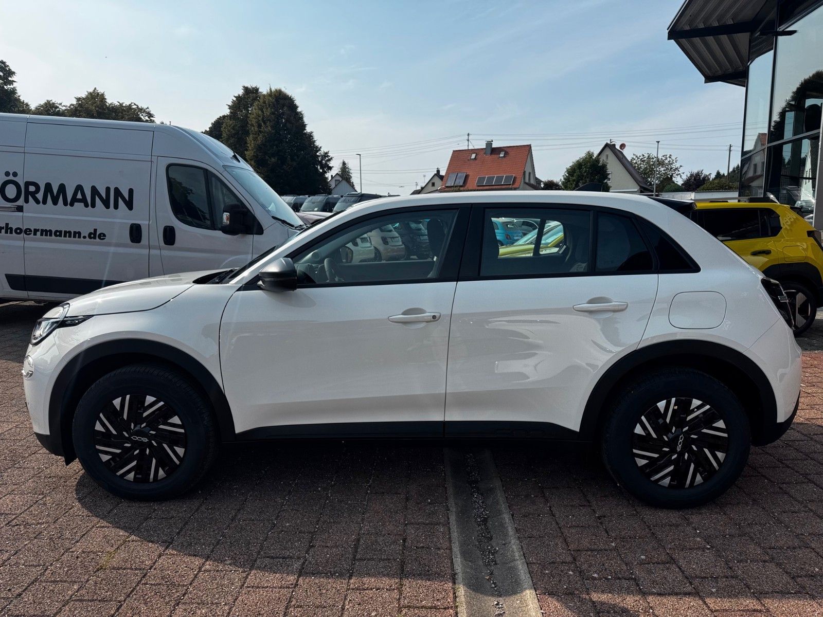 Fahrzeugabbildung Fiat 600 1.2 Automatik 100PS Sonderedi. NAVI KAMERA