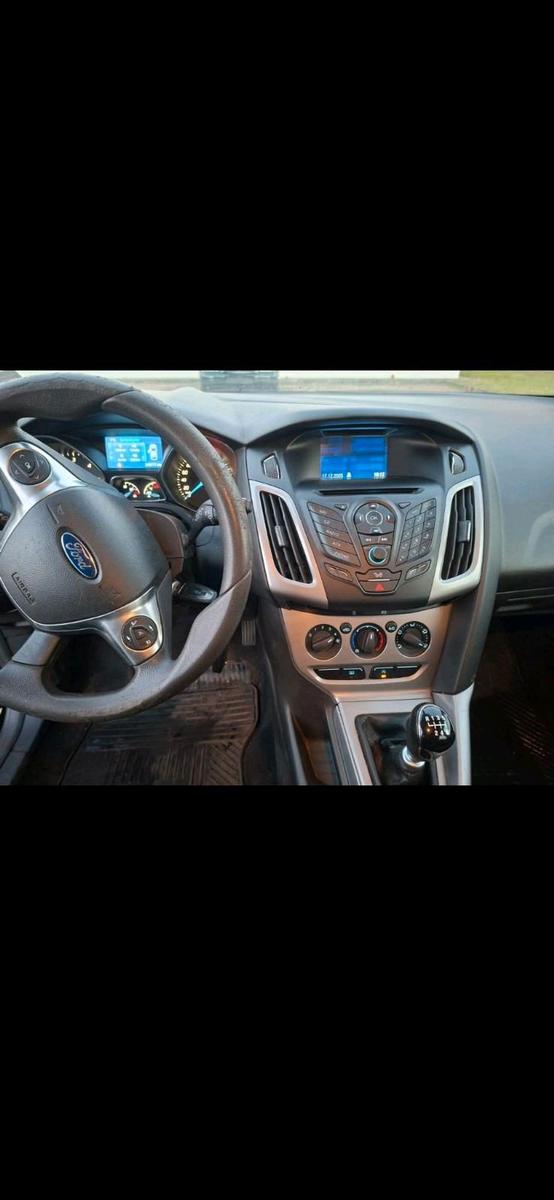 Ford Focus 2014 — photo 10