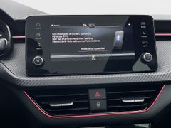 SKODA Kamiq Monte Carlo MATRIX PLA SHZ VC 5 J Garantie