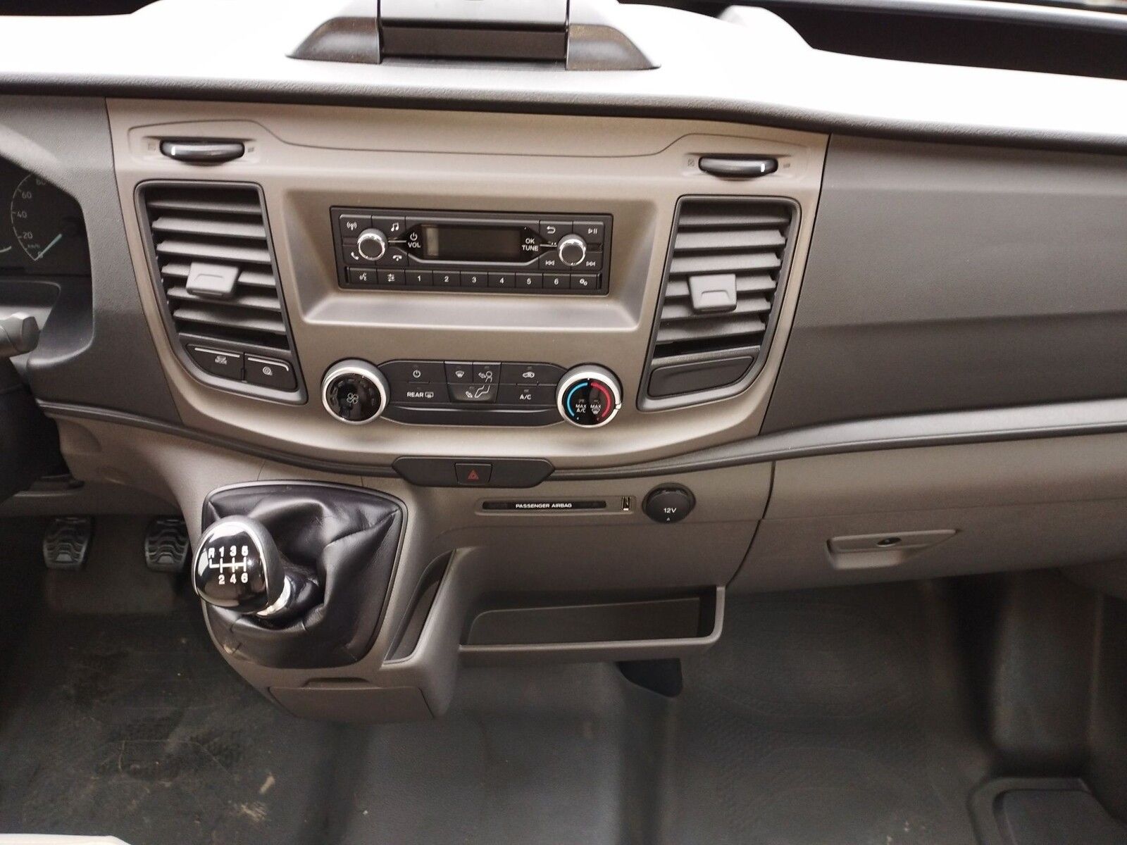 Fahrzeugabbildung Karmann Dexter 4x4 DE 560 AW Allrad 4x4, Rückfahrkamera