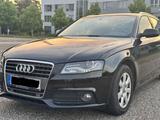 Audi A4 Avant 2.0 TDI von 2009 - Audi: Von