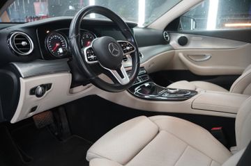 Mercedes E 200 - 5