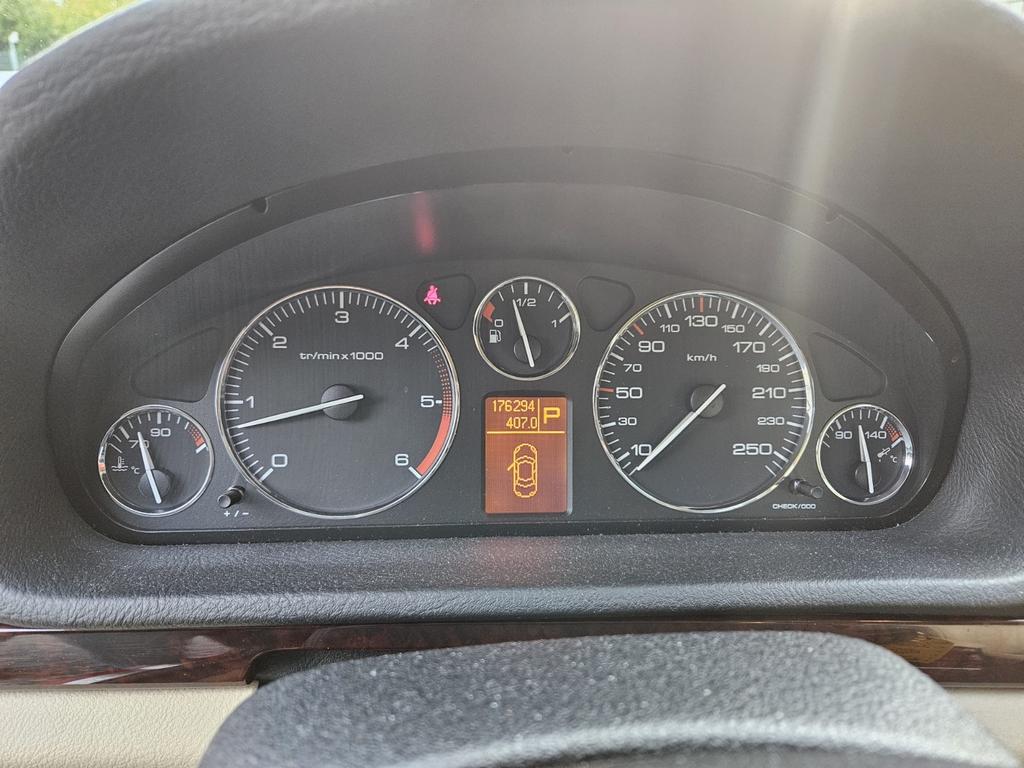 Peugeot 407