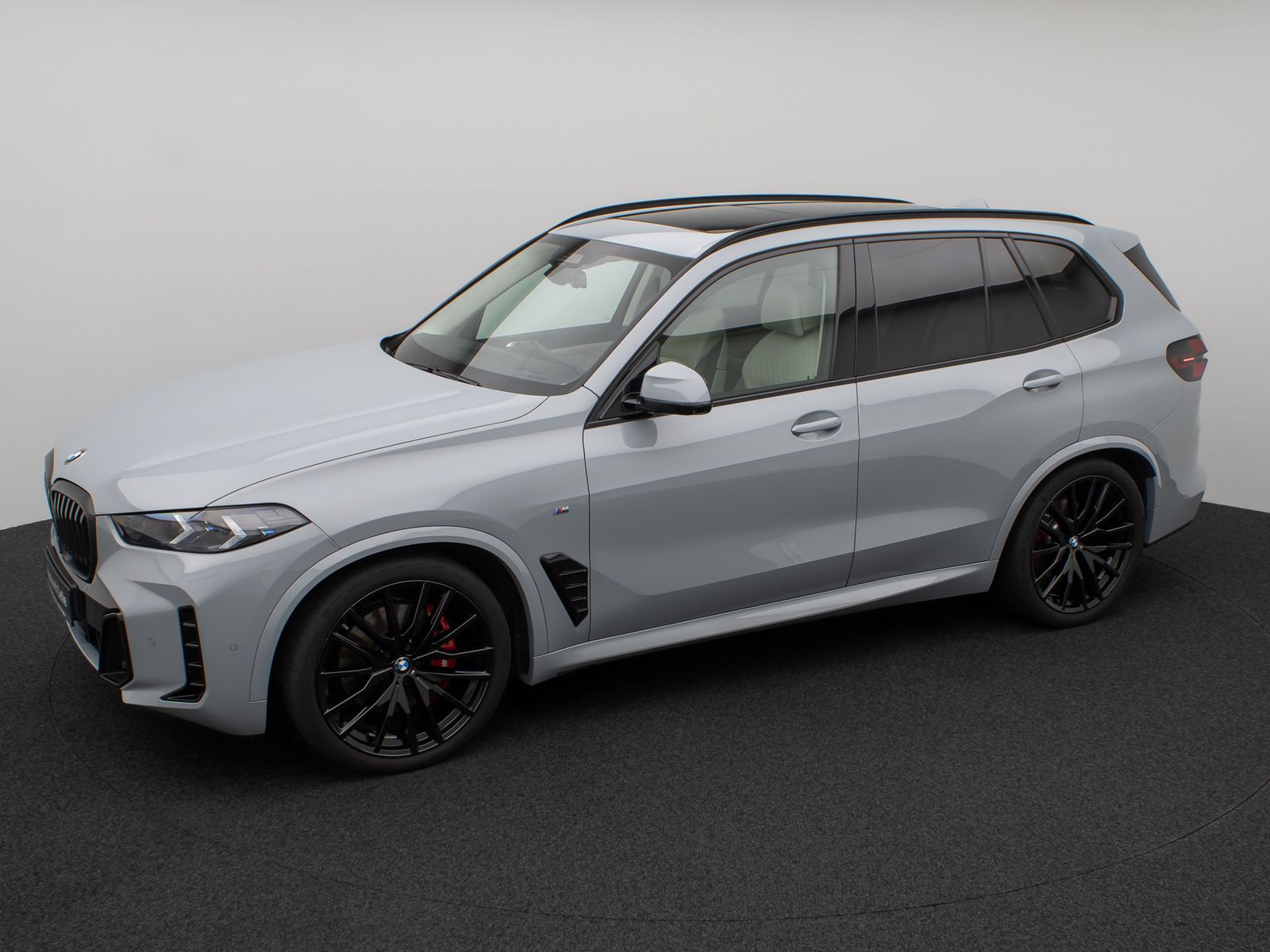 Fahrzeugabbildung BMW X5 xD30d M Sport Pro SkyLoung 360°HUD H/K SoftCL
