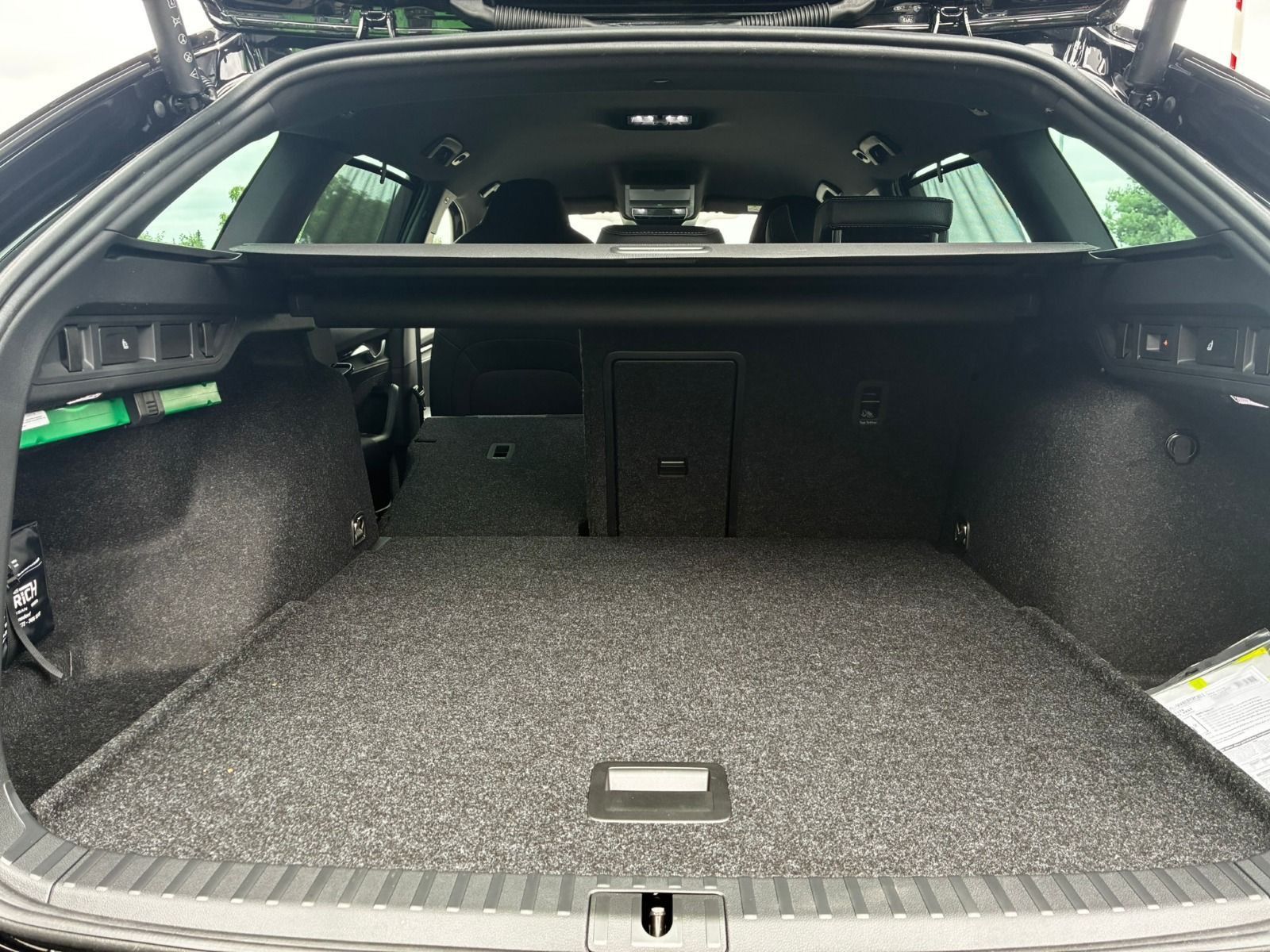 Fahrzeugabbildung SKODA Octavia Combi  1.5 TSI Sportline DSG*AHK*360°Cam