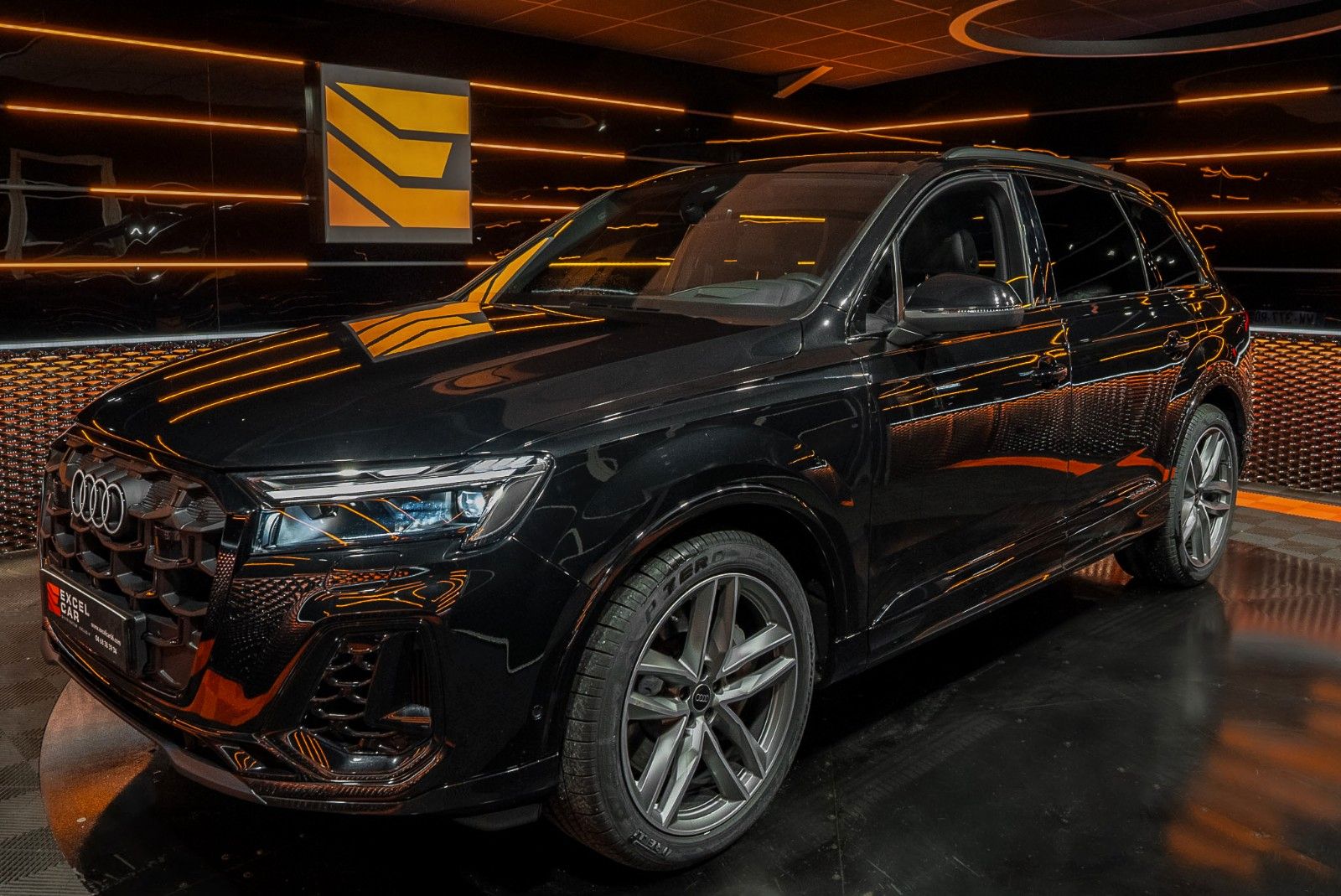 Audi Q7 55 TFSIE S Line*HUD*heated seats*Matrix LED