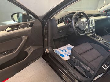 Volkswagen Passat Variant - 8