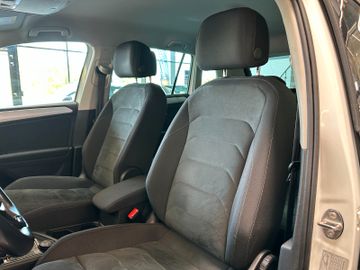 Volkswagen Tiguan *R-Line*Spurhalte*ACC*LED*AHK*Massage*