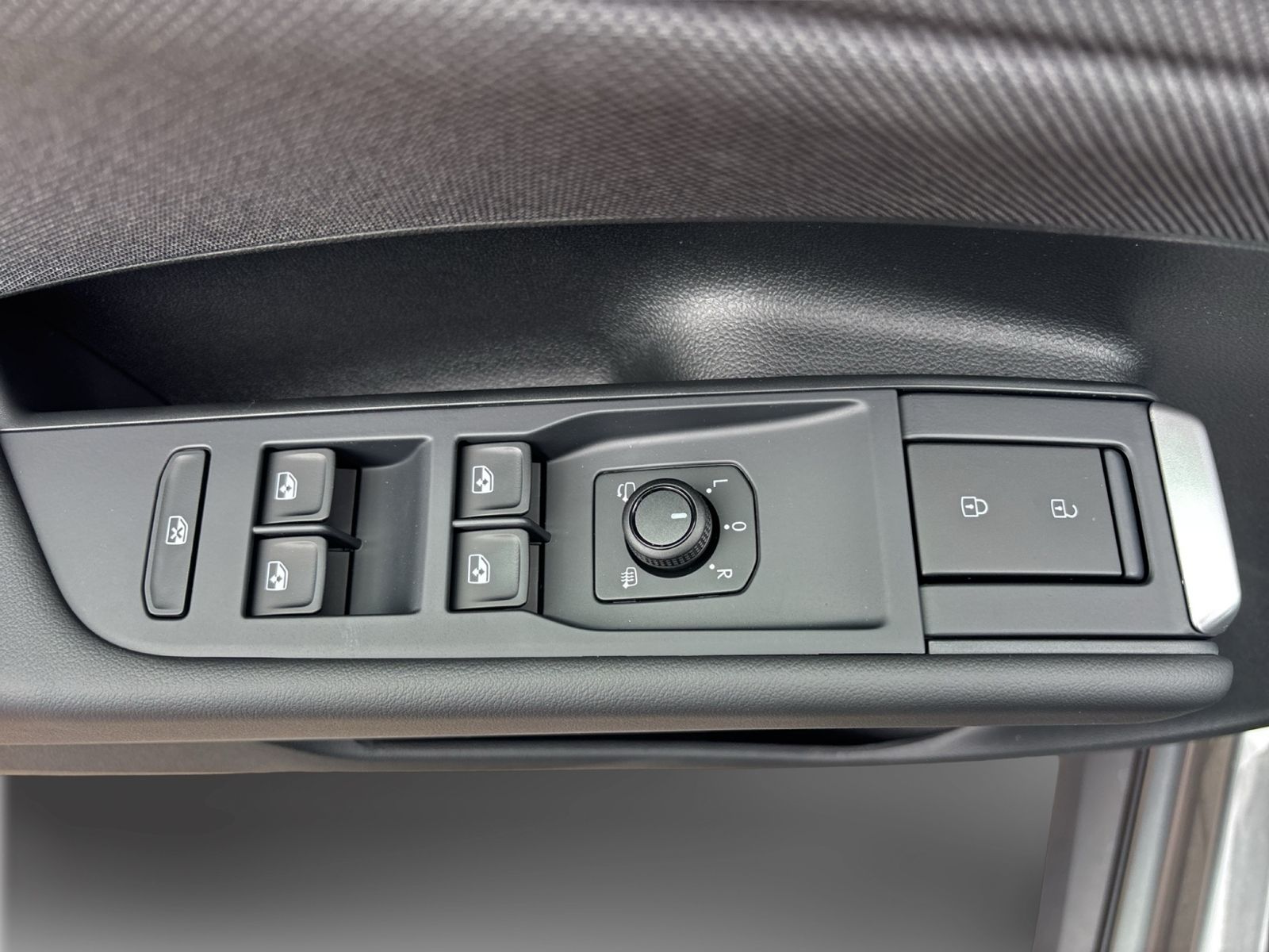 T-Roc Life 1.5 eTSI, Energy, AHK, ACC, Navi DSG