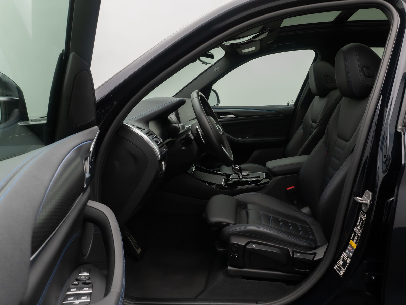 Fahrzeugabbildung BMW X3 xD30e M Sport Laser DAB Kamera HUD Panorama