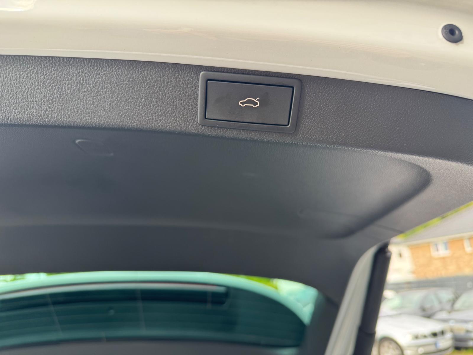 Skoda Octavia Combi RS *MATRIX/PANO/AHK*, миниатюра 25
