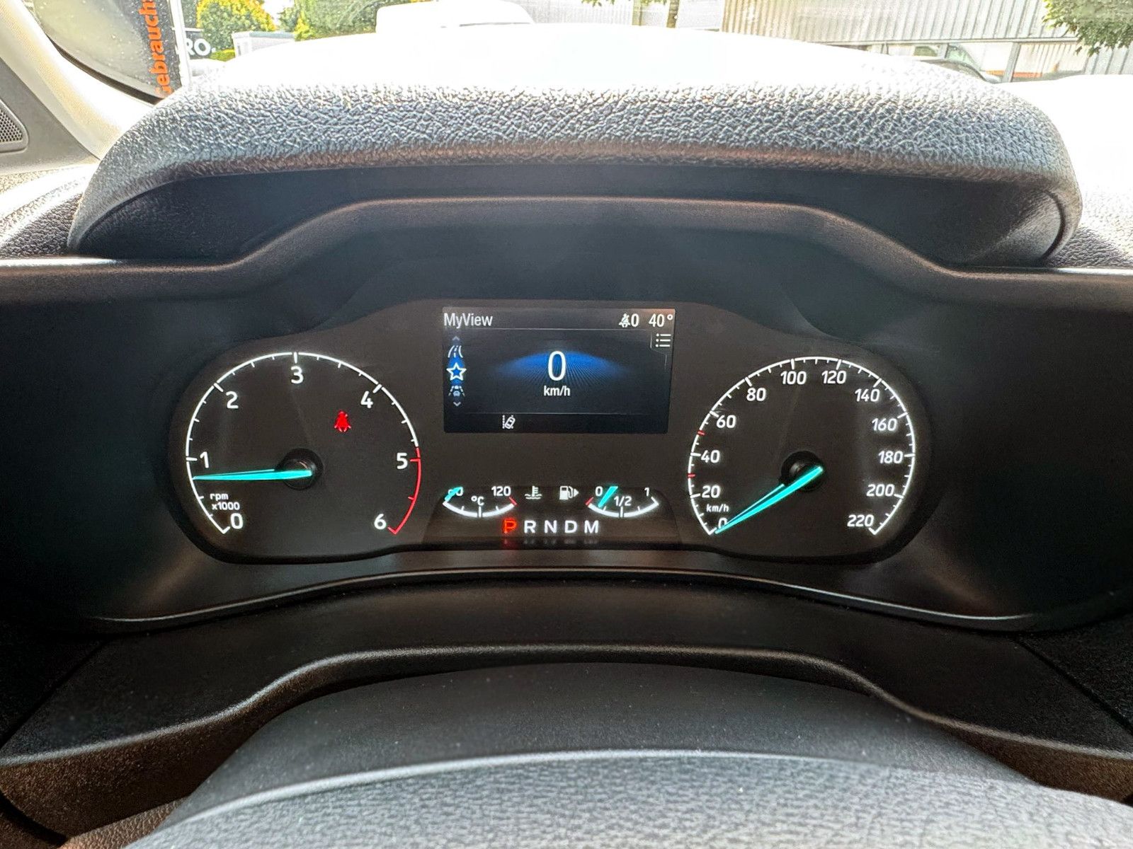 Fahrzeugabbildung Ford Transit Connect Kombi L2 1.5 EB Aut. Trend KAM