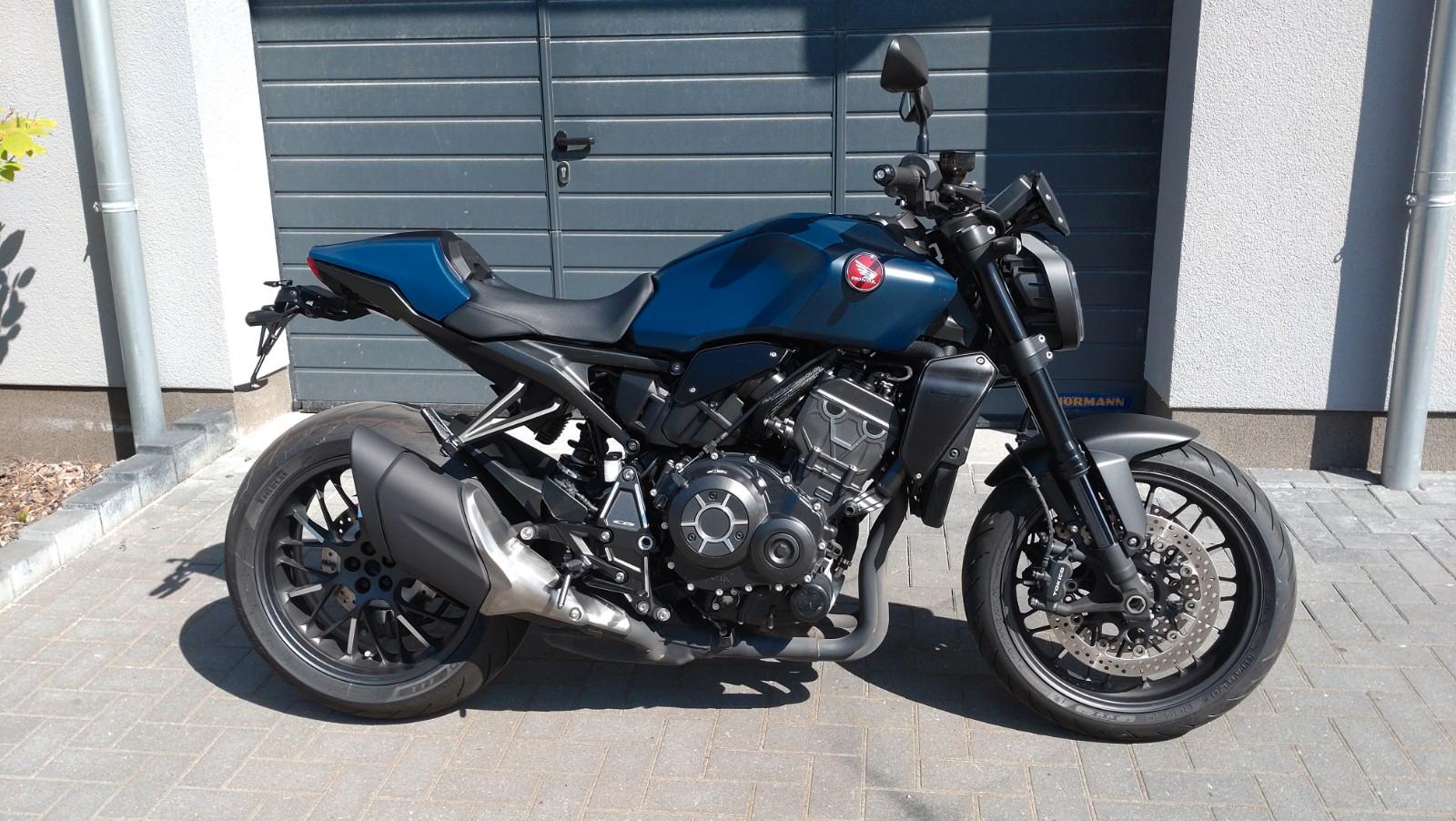 Honda CB 1000R Black Edition
