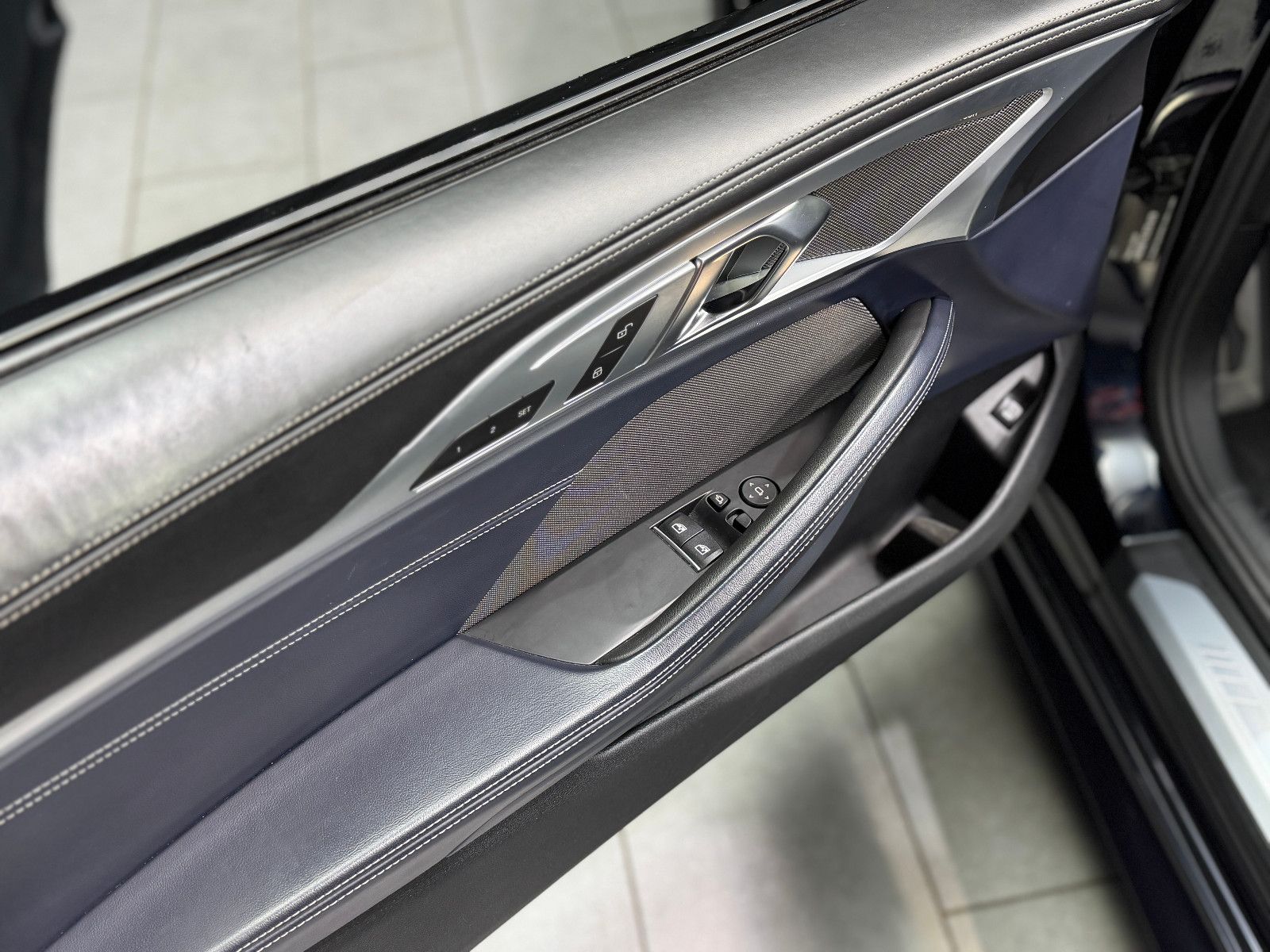 Fahrzeugabbildung BMW 840i xDrive M Sport|INDIVIDUAL|LASER|360|HUD