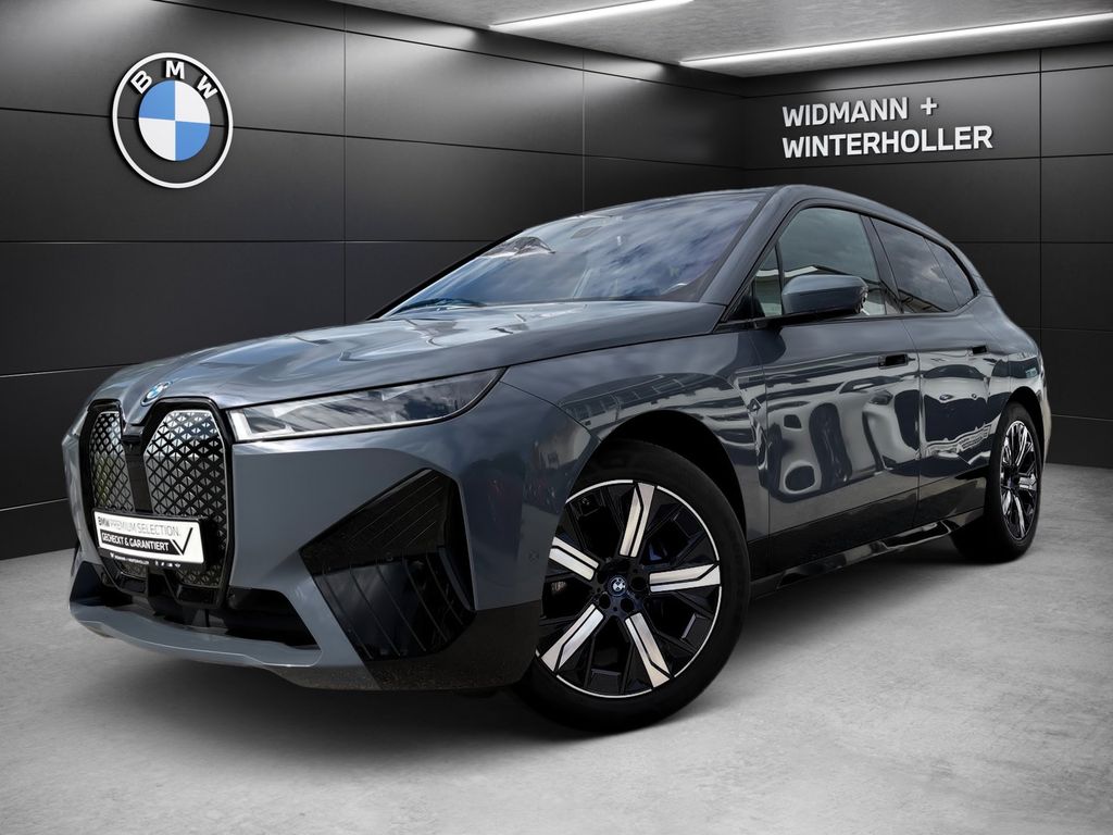 BMW iX