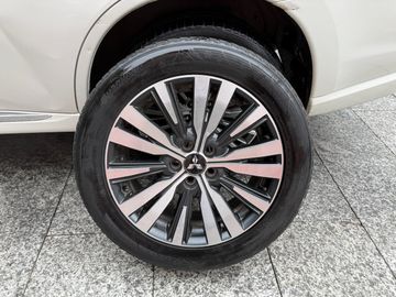 Mitsubishi Outlander - 10