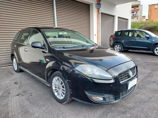 Fiat Croma 1.9 Multijet Dynamic motore con 180mi