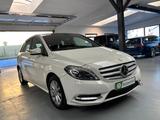 Mercedes-Benz B180 NAVI PANO SHZ KLIMA