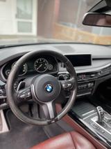 BMW X5 xDrive40d - - Behindertengerechte BMW X5