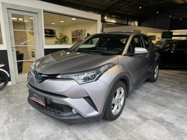 Toyota TOYOTA C-HR 1.8 Hybrid E-CVT Business