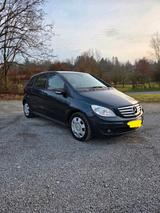 Mercedes-Benz Mercedes Benz B 200 - gebrauchte Mercedes-Benz B 200 aus dem Jahr 2005