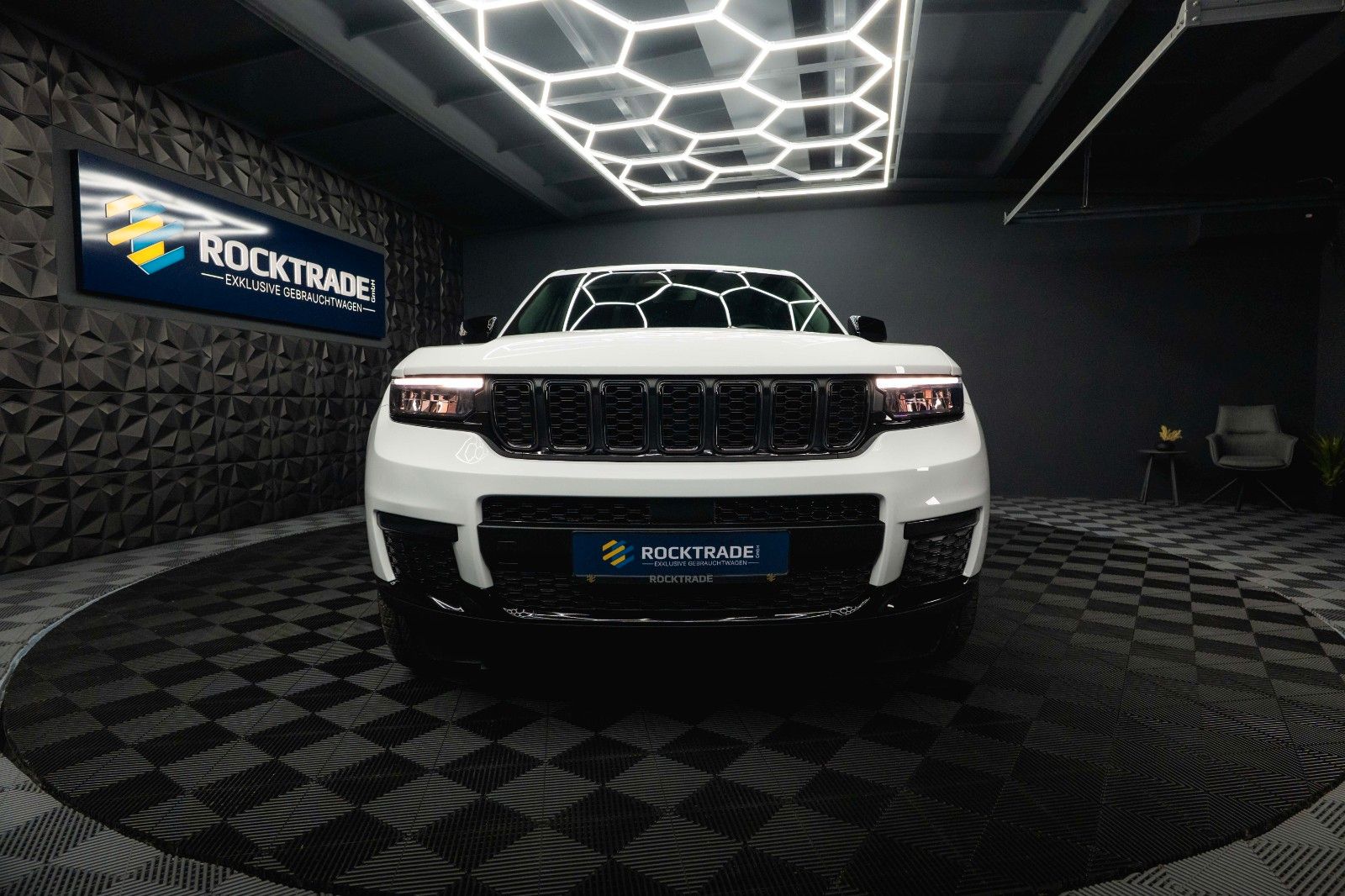 Fahrzeugabbildung Jeep Grand Cherokee 3.6 4x4 L Altitude Mod. 2022 19%