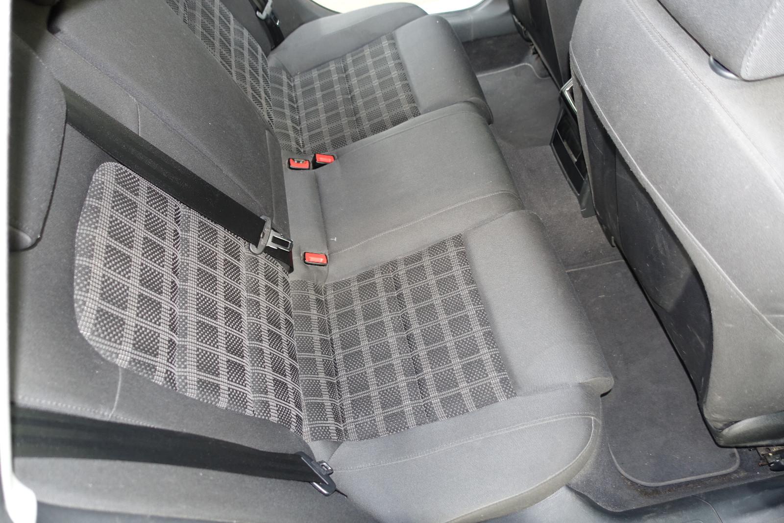 Audi A4 2009 — photo 20