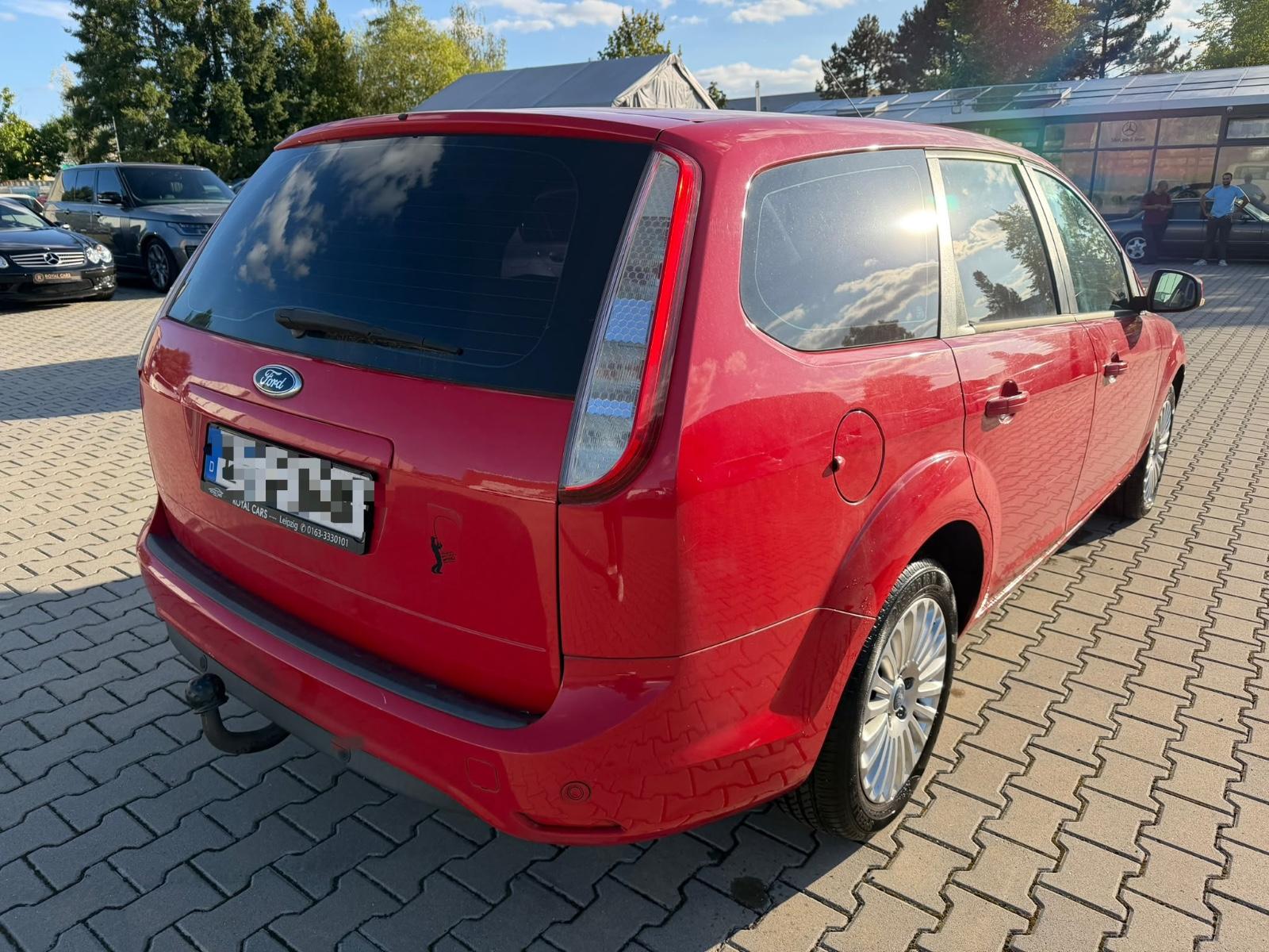 Ford Focus 2010 — photo 6