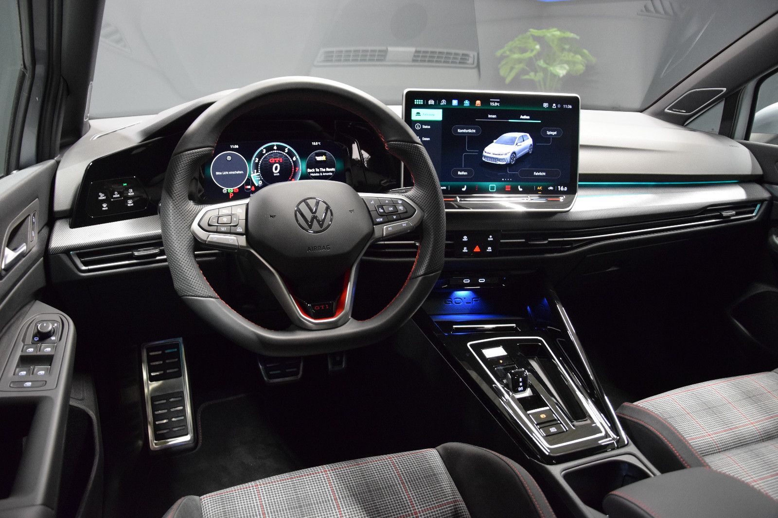 Fahrzeugabbildung Volkswagen Golf 2.0 TSI GTI Panorama DCC H&k ACC Kamera