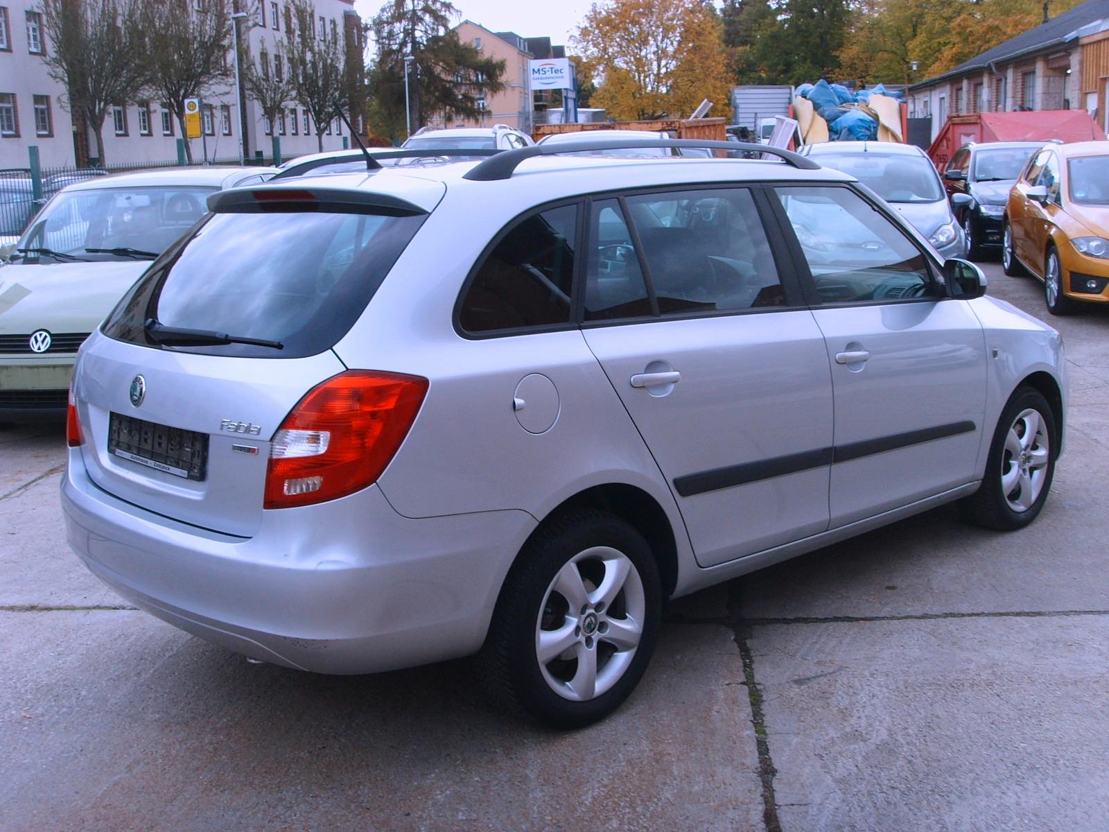 Skoda Fabia 2011 — photo 8