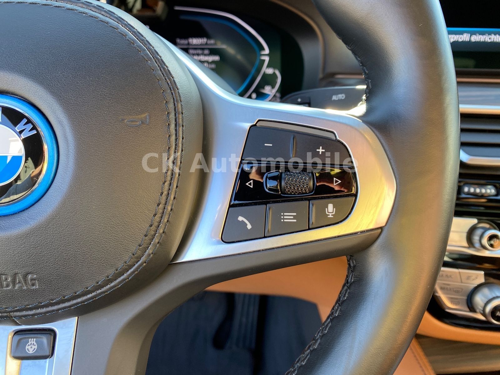 Fahrzeugabbildung BMW 545e Lim.xDrive Luxury Line/Laser/Navi/360°K/AHK