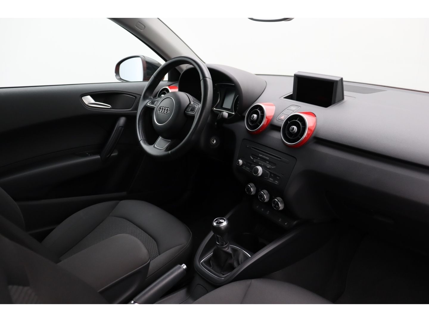Fahrzeugabbildung Audi A1 1.6 Attraction Klimaauto SHZ Einparkhilfe