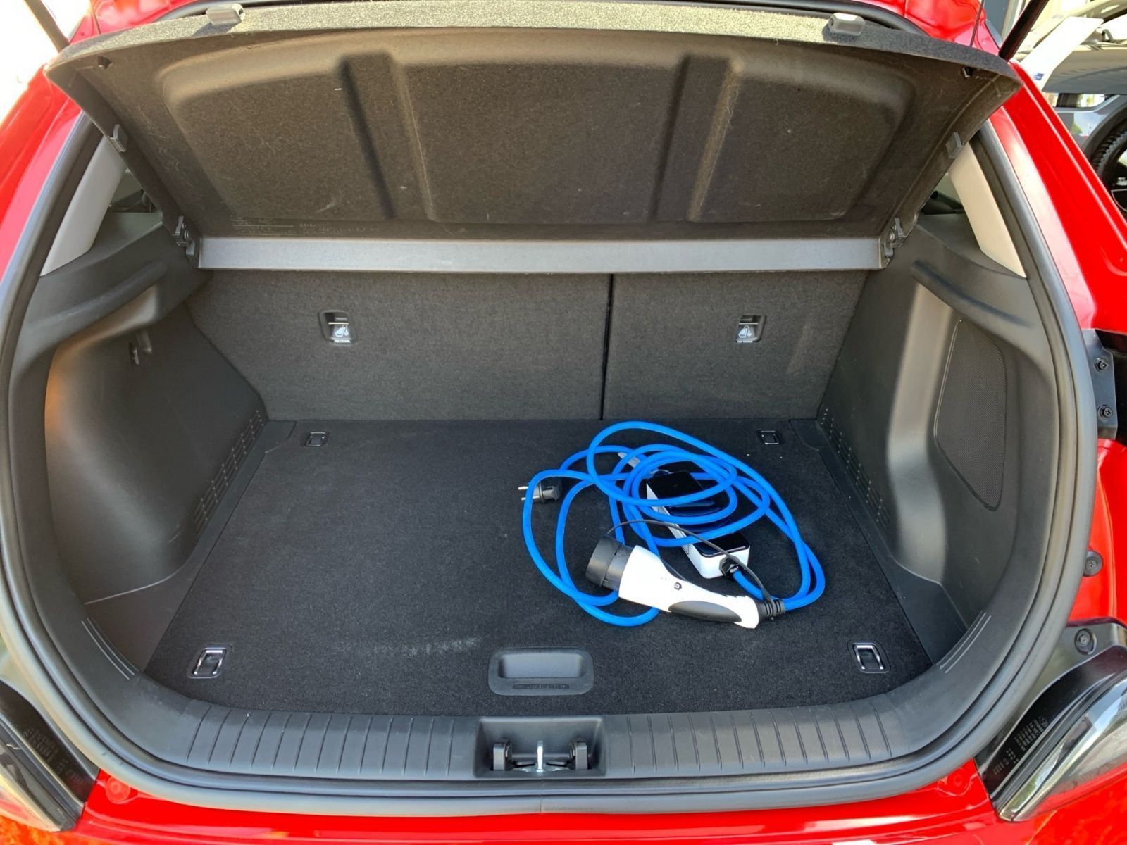 Fahrzeugabbildung Hyundai KONA Edition 30+ 1Hd 8x bereift