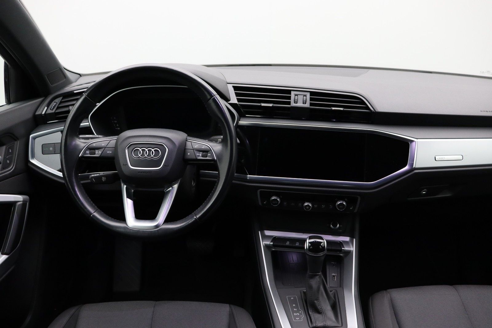 Fahrzeugabbildung Audi Q3 35 TFSI advanced