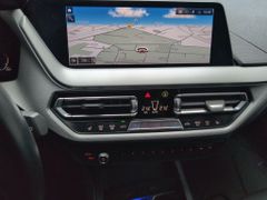 BMW 116 i Aut. Advantage HuD LiveCo LED PDC