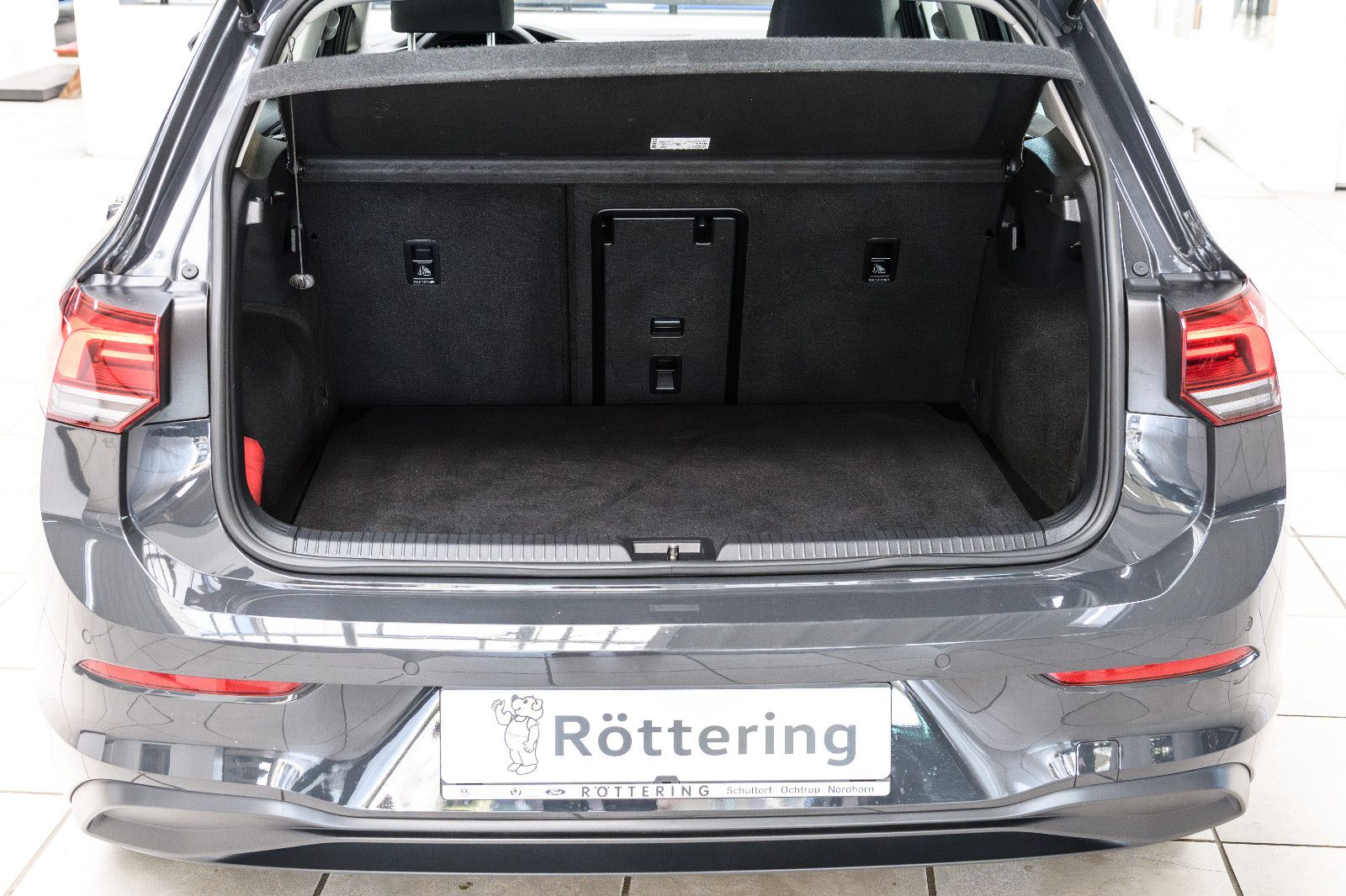 Fahrzeugabbildung Volkswagen Golf VIII Life +Navi +SHZ +ALU +LED +PDC