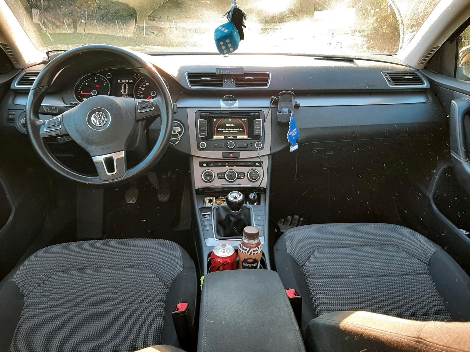 Volkswagen Passat 2012 — photo 9