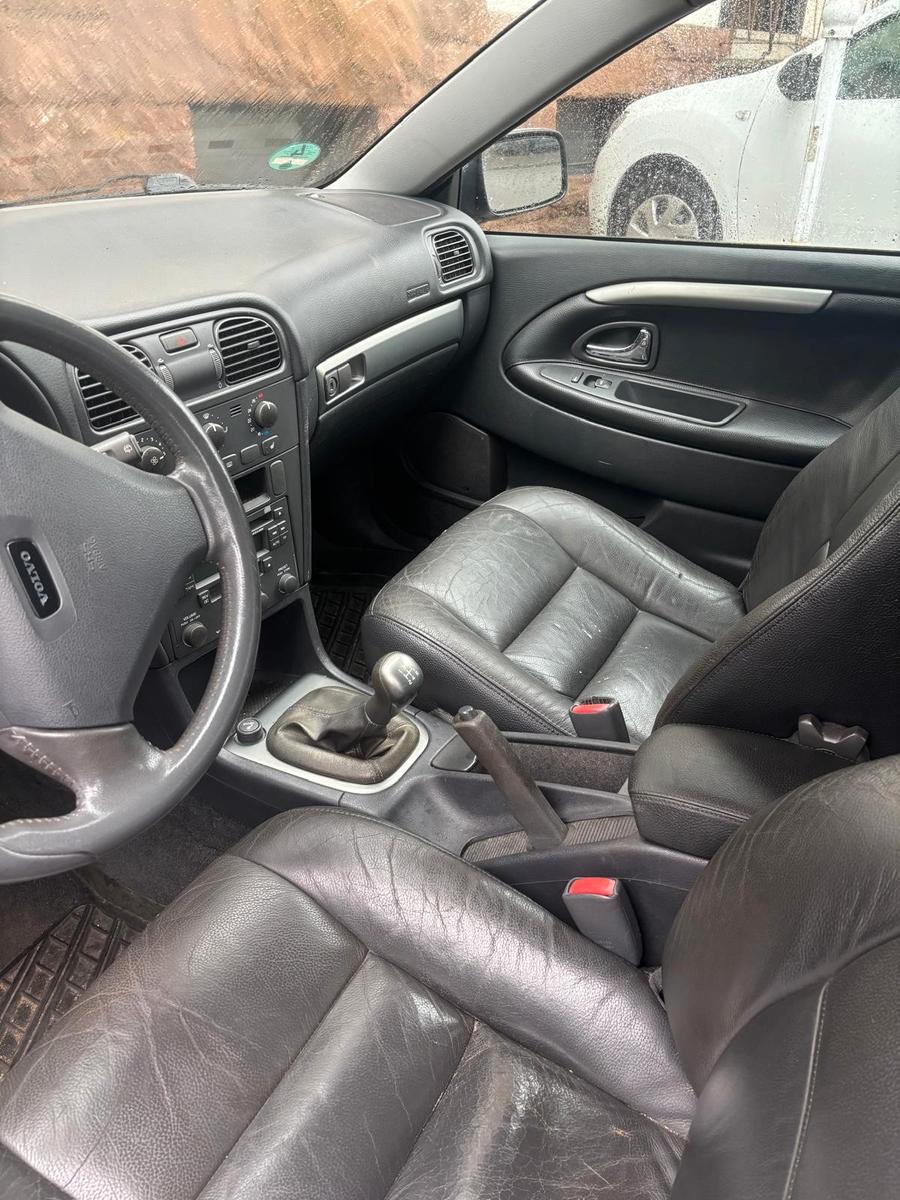 Volvo V40 2004 — photo 6