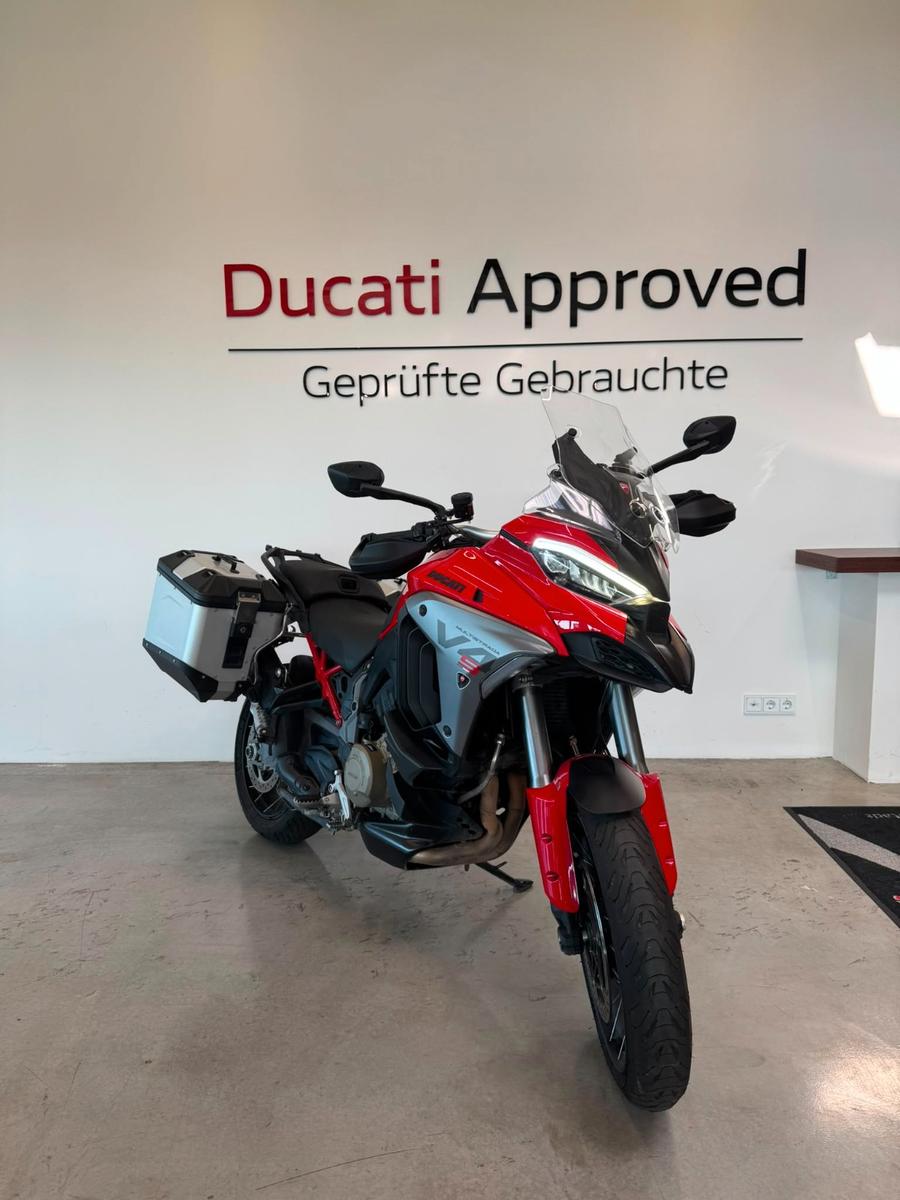 Ducati Multistrada V4S Adventure Travel & Radar