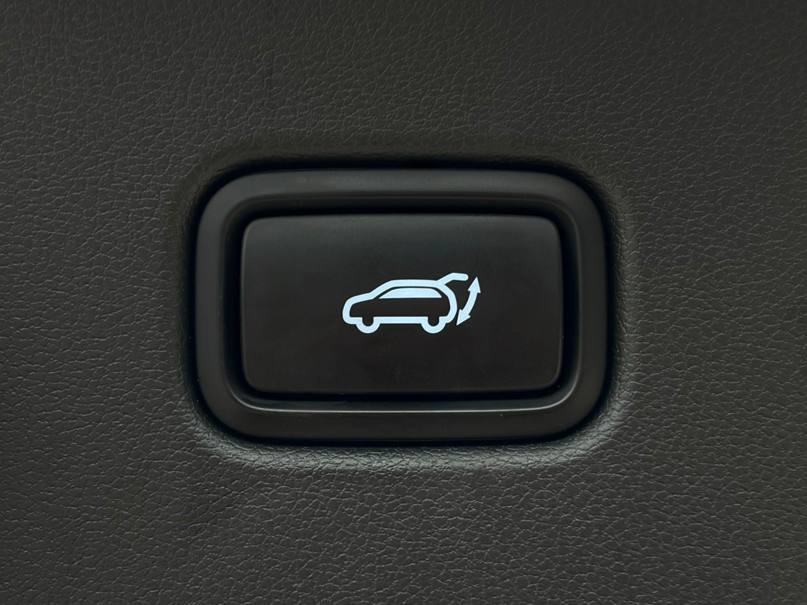 Fahrzeugabbildung Hyundai Tucson 1.6 T-GDI N-Line PHEV 4WD 360° ACC LHZ