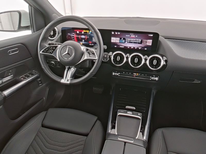 Fahrzeugabbildung Mercedes-Benz B 200 Progressive AHK+LED+Kam+CarPlay+WinterPak