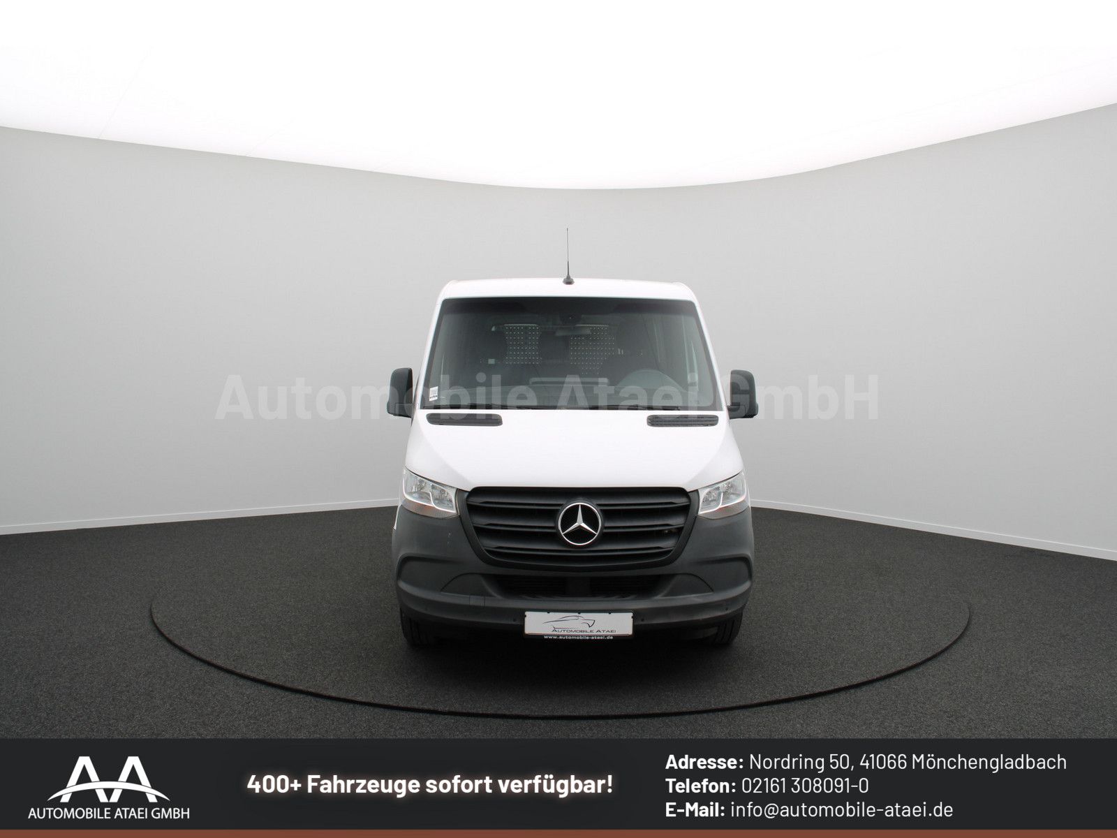 Fahrzeugabbildung Mercedes-Benz Sprinter 214 Tourer Automat Rollstuhl-Rampe 0512