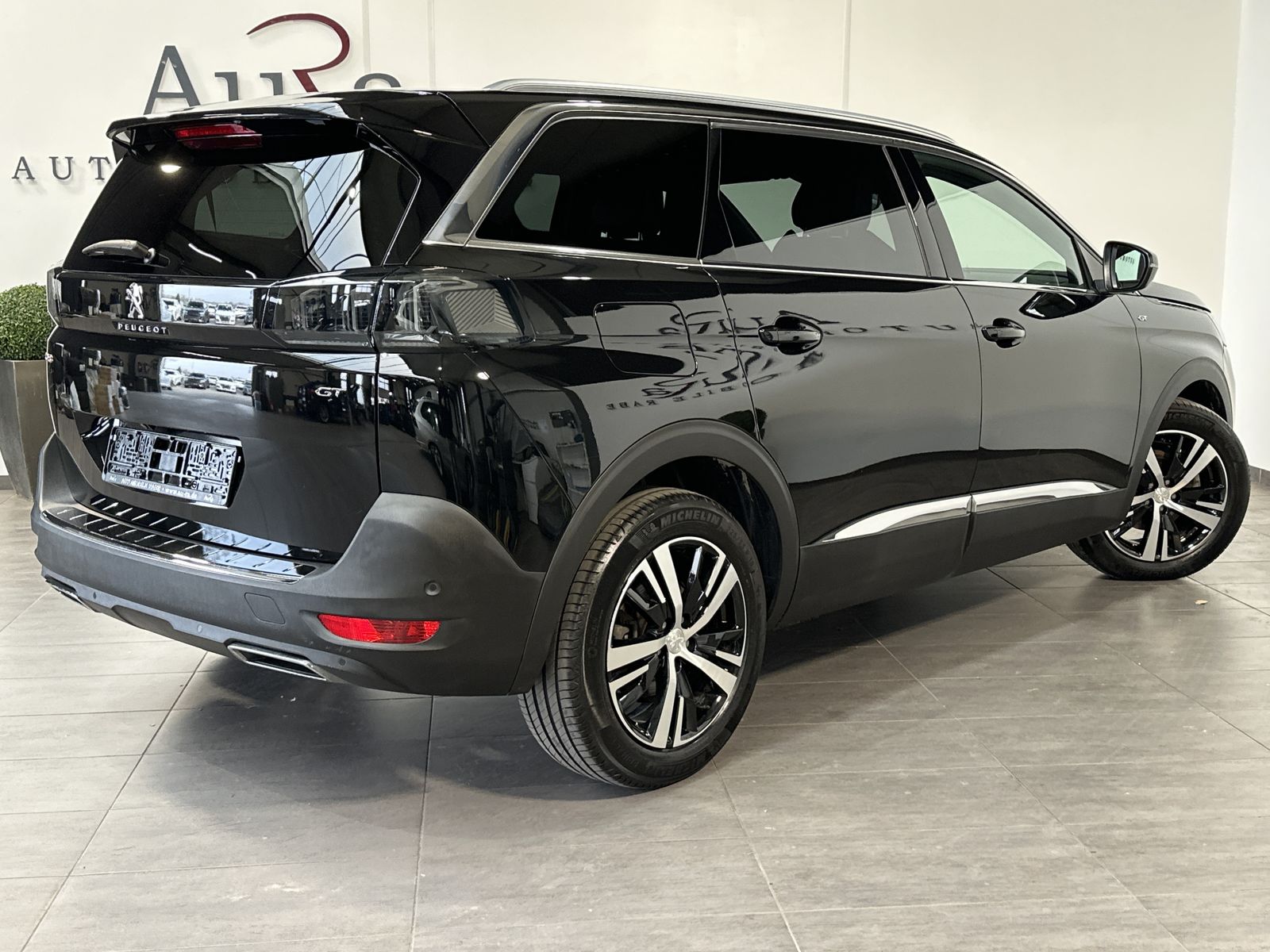 Fahrzeugabbildung Peugeot 5008 BlueHDI EAT8 GT NAV+LED+KAM+V-COKPIT+18ZOLL