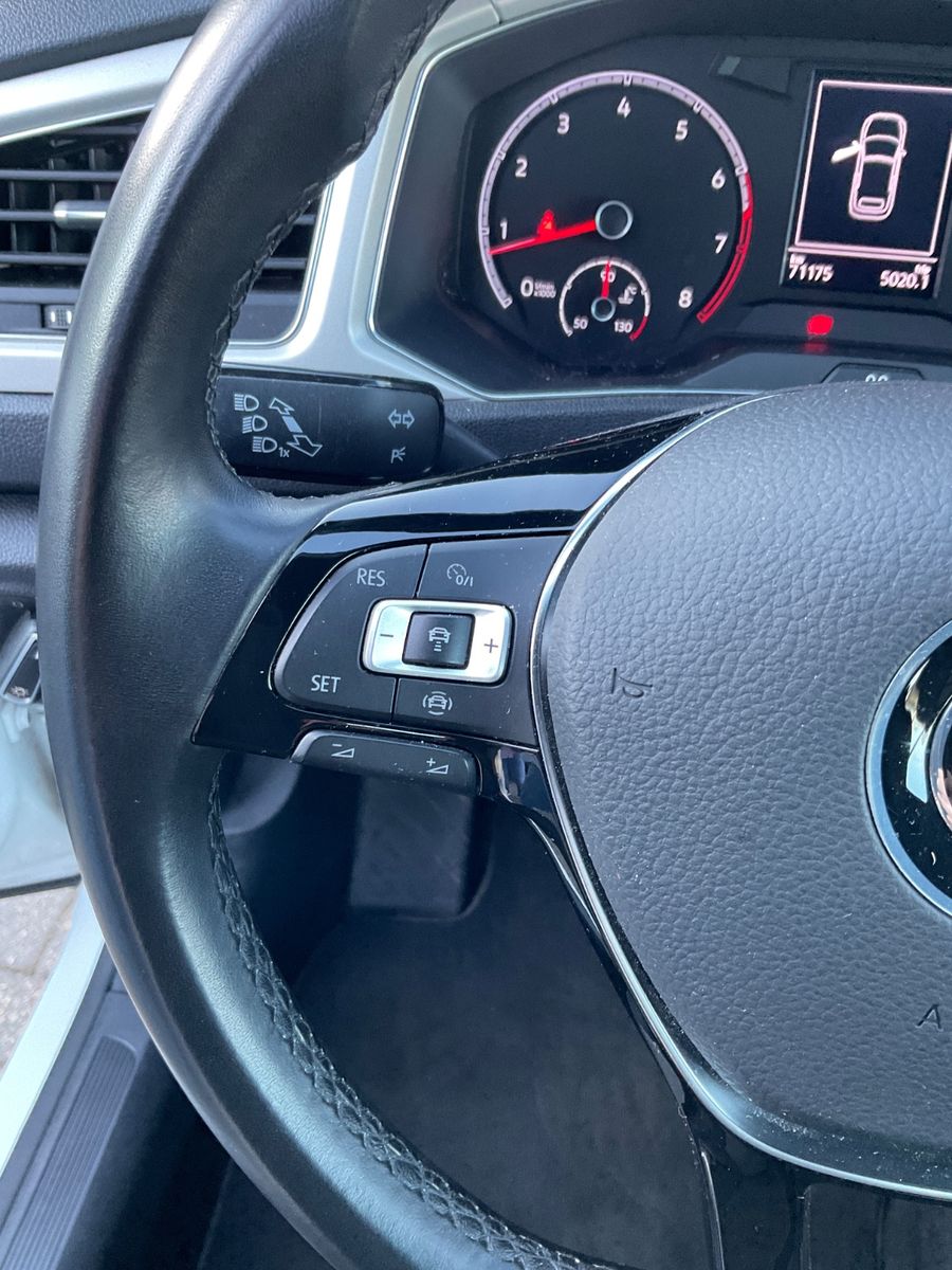 Fahrzeugabbildung Volkswagen T-Roc Cabriolet 1.5 TSI Style,AHK,GJR,ACC