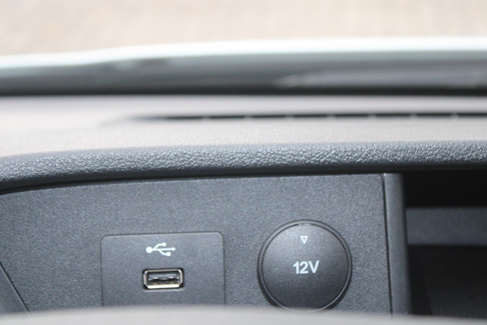 Fahrzeugabbildung Ford Transit L3 TREND 9-Sitze AHK CAM Allwetter KLIMA