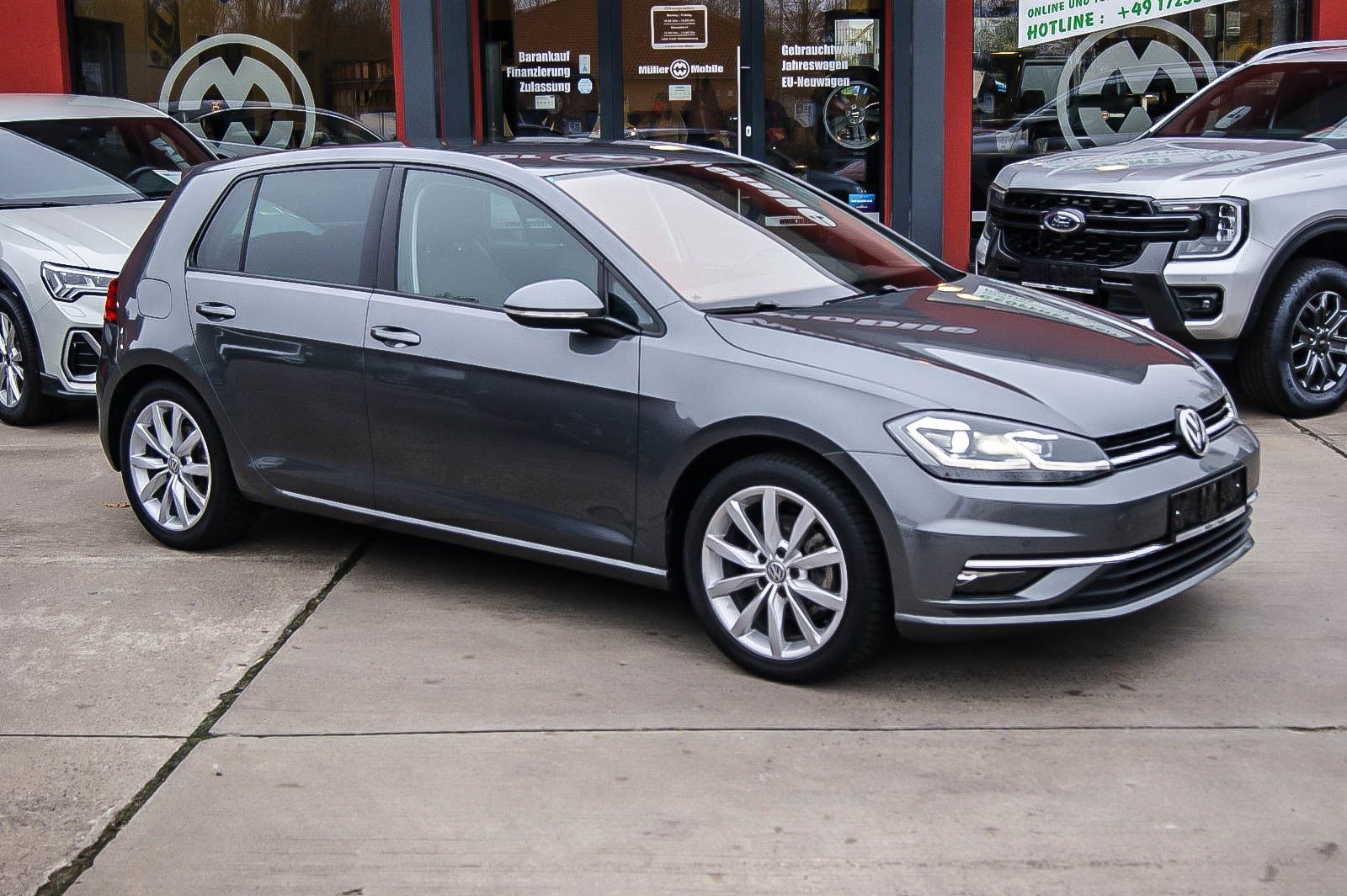 Fahrzeugabbildung Volkswagen Golf VII 14TSI Highline  LED NAVIGATION MASSAGE