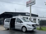 Mercedes-Benz Vito 114 CDI Pro 4x4 Extralang 9 Sitzer NAVI PDC - Mercedes-Benz Vito: Taxi