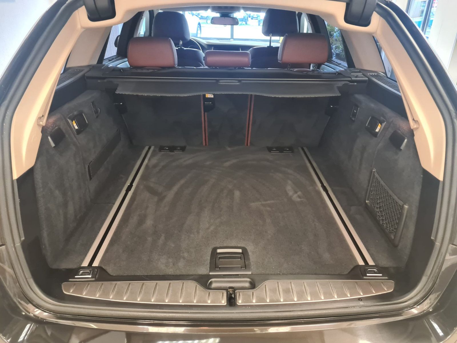 Fahrzeugabbildung BMW 520 d xDrive / AHK / Bi-XENON / LEDER