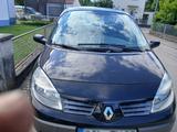 Renault Scenic - Renault Scenic aus 2006 mit Diesel-Antrieb
